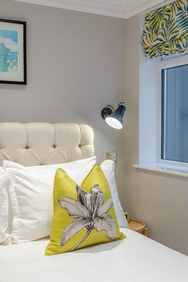 Beaches Brighton - Luxury Seafront Accommodation Buitenkant foto