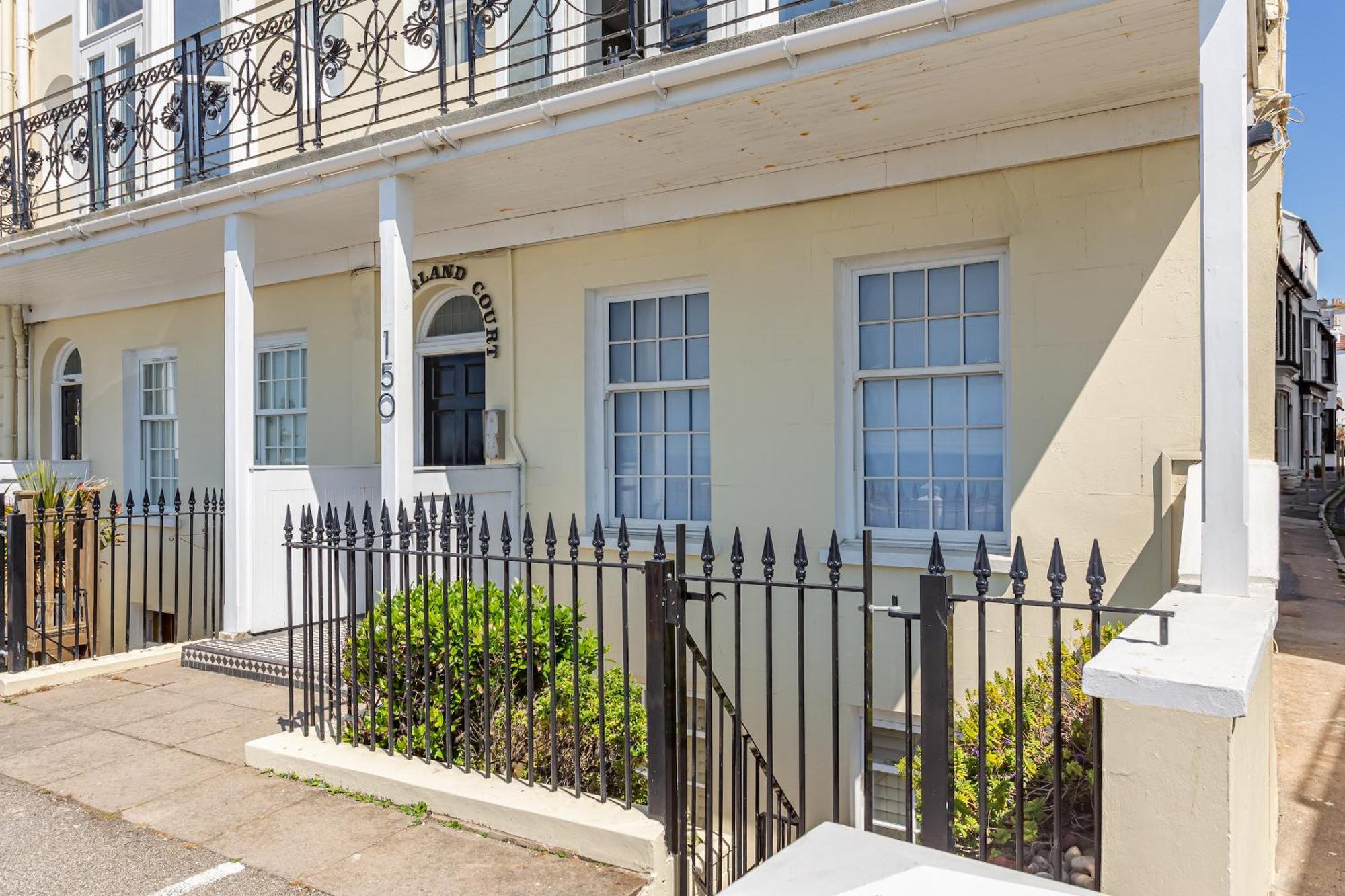 Beaches Brighton - Luxury Seafront Accommodation Buitenkant foto